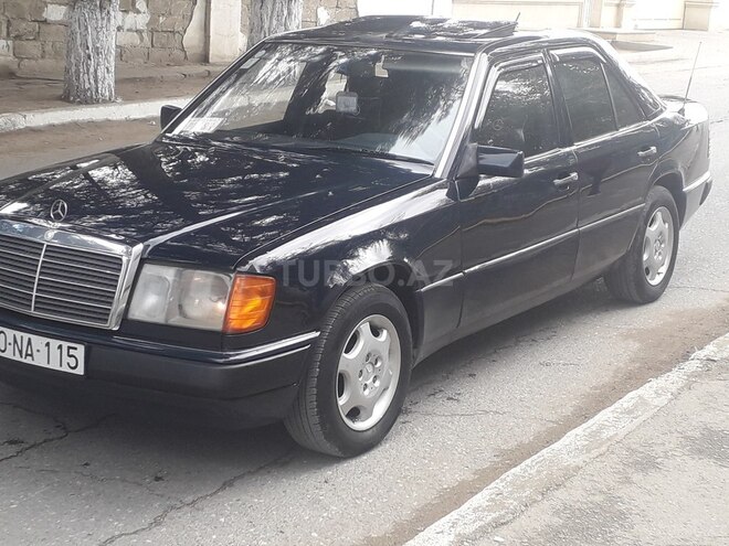 Mercedes E 220 1993, 250,000 km - 2.2 l - Sumqayıt