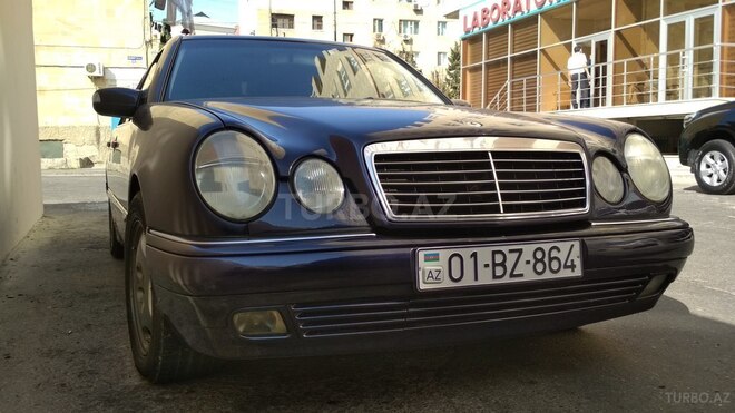 Mercedes E 220 1999, 327,499 km - 2.2 l - Bakı