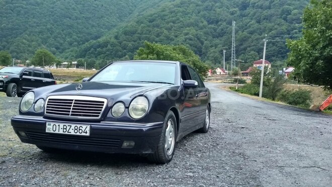 Mercedes E 220 1999, 327,499 km - 2.2 l - Bakı