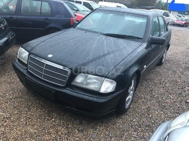 Mercedes C 180 1999, 301,000 km - 1.8 l - Yevlax