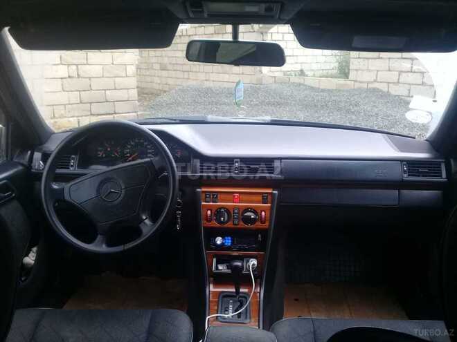 Mercedes E 220 1994, 297,122 km - 2.2 l - Lənkəran