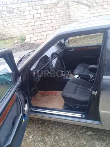 Mercedes E 220 1994, 297,122 km - 2.2 l - Lənkəran
