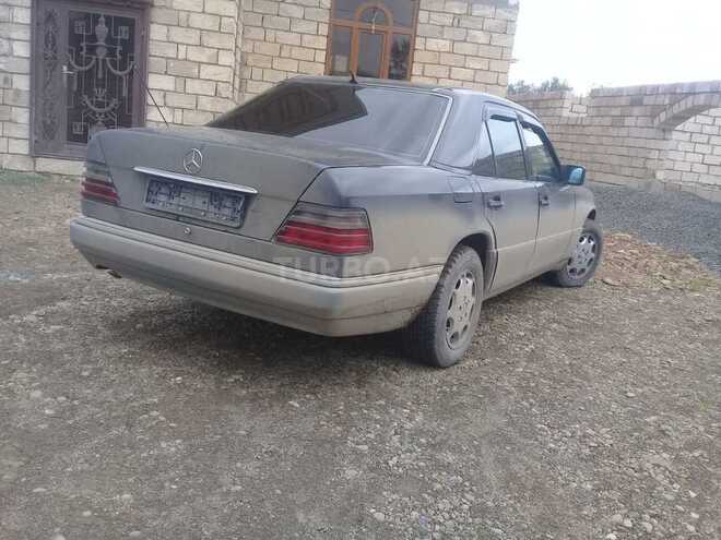 Mercedes E 220 1994, 297,122 km - 2.2 l - Lənkəran