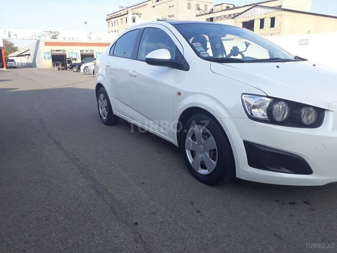 Chevrolet Aveo 2013, 130,000 km - 1.4 l - Gəncə