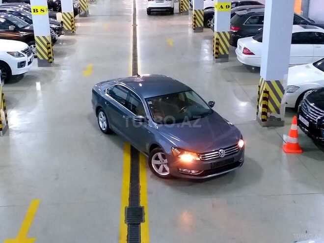 Volkswagen Passat 2013, 80,500 km - 1.8 l - Bakı