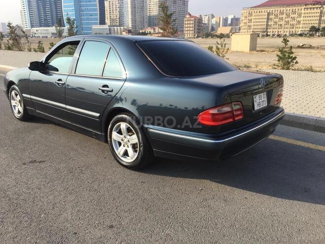 Mercedes E 240 2000, 257,000 km - 2.4 л - Bakı
