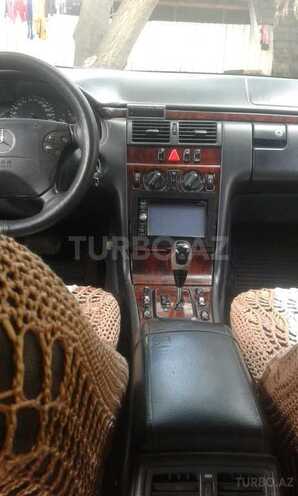 Mercedes E 220 2001, 59,000 km - 0.3 l - Ağcabədi