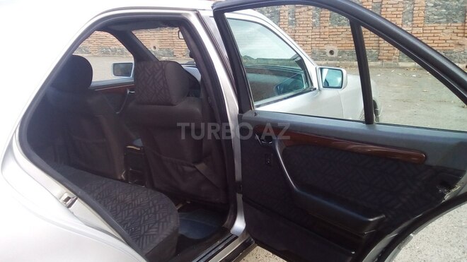 Mercedes C 180 1993, 250,000 km - 1.8 l - Gəncə