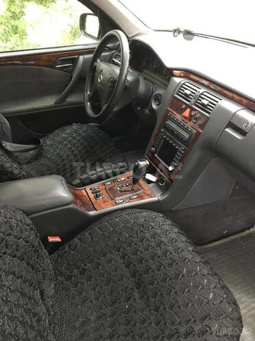 Mercedes E 270 2001, 340,000 km - 2.7 л - Bakı