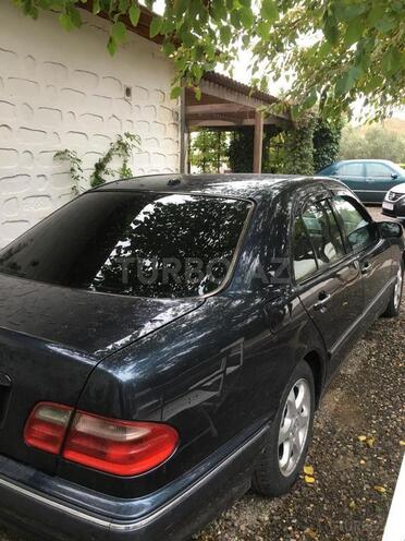 Mercedes E 270 2001, 340,000 km - 2.7 л - Bakı
