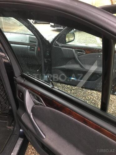 Mercedes E 270 2001, 340,000 km - 2.7 л - Bakı