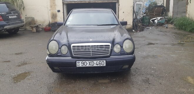 Mercedes E 240 1998, 235,000 km - 2.4 l - Bakı