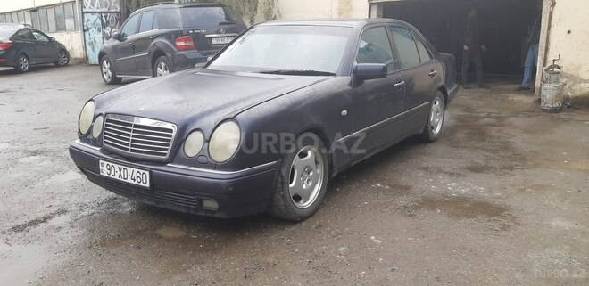 Mercedes E 240 1998, 235,000 km - 2.4 l - Bakı