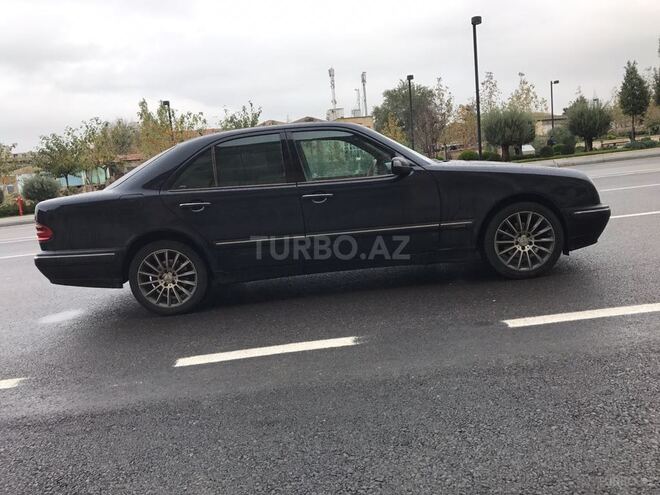 Mercedes E 260 2000, 352,220 km - 2.6 l - Bakı