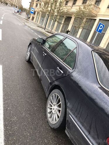 Mercedes E 260 2000, 352,220 km - 2.6 l - Bakı