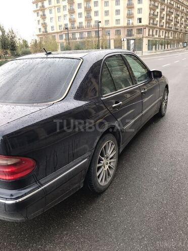 Mercedes E 260 2000, 352,220 km - 2.6 l - Bakı