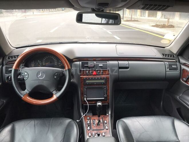 Mercedes E 260 2000, 352,220 km - 2.6 l - Bakı