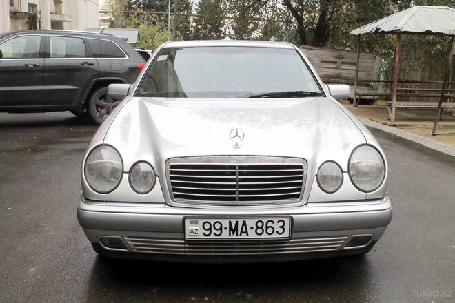 Mercedes E 200 1998, 261,458 km - 2.0 л - Bakı
