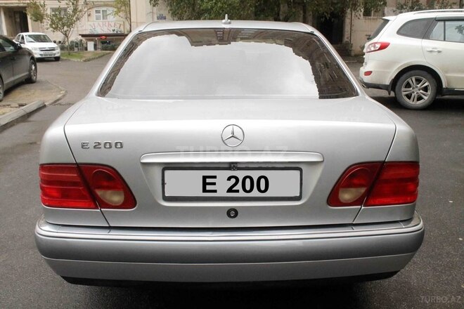 Mercedes E 200 1998, 260,576 km - 2.0 l - Bakı