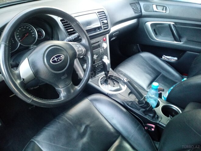 Subaru Outback 2007, 282,252 km - 2.5 л - Quba