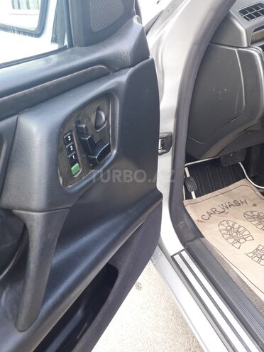 Mercedes E 320 1997, 237,000 km - 3.2 l - Sumqayıt