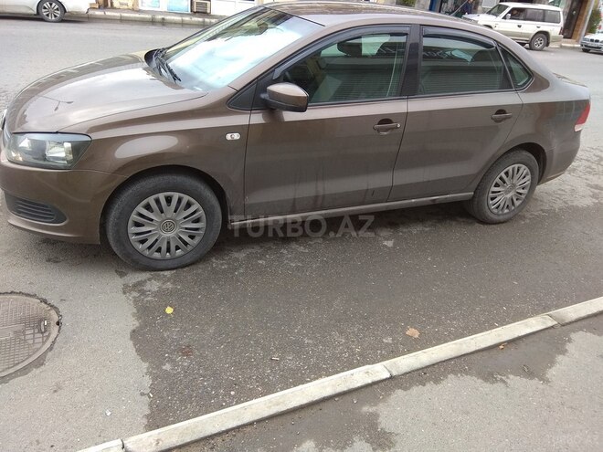 Volkswagen Polo 2015, 113,521 km - 1.6 l - Bakı