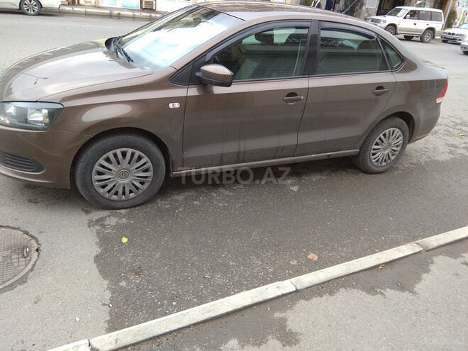 Volkswagen Polo 2015, 113,521 km - 1.6 l - Bakı