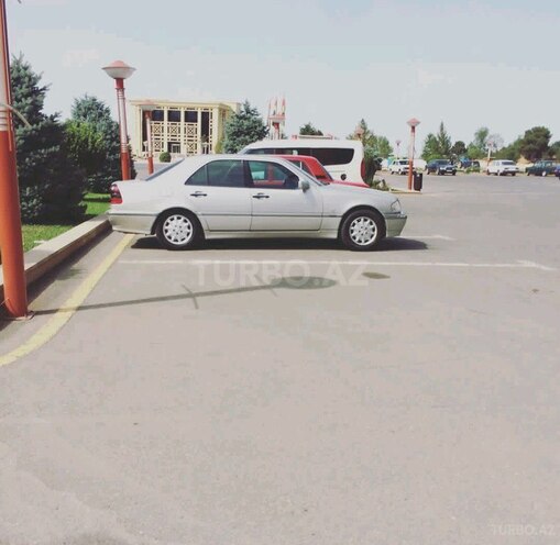 Mercedes C 180 1999, 300,000 km - 1.8 л - Tovuz