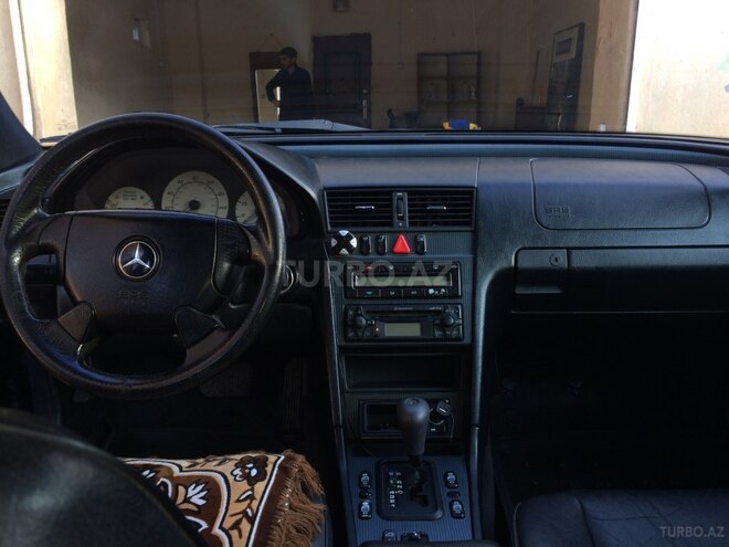 Mercedes C 280 1997, 256,000 km - 2.8 l - Sumqayıt