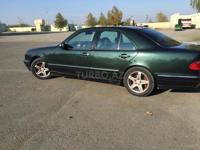 Mercedes E 240 2000, 27,525 km - 2.6 l - Bakı