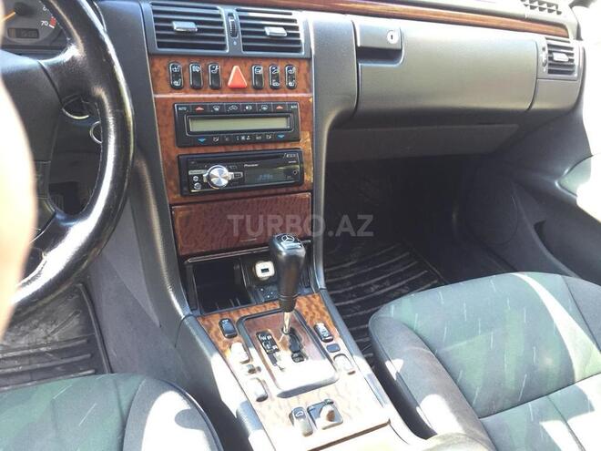 Mercedes E 240 2000, 27,525 km - 2.6 l - Bakı