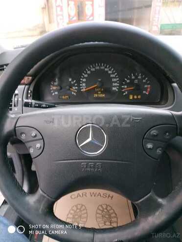 Mercedes E 240 2001, 282,000 km - 2.6 l - Bakı
