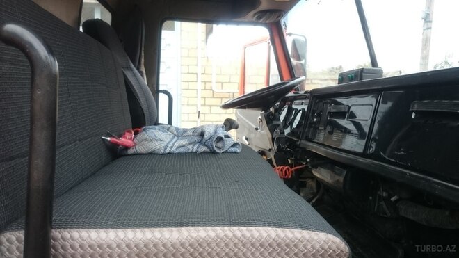 KamAz 6520 2006, 320,000 km - 0.4 l - Goranboy