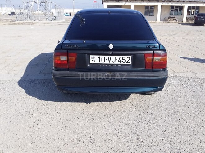 Opel Vectra 1995, 225,000 km - 2.0 l - Bakı