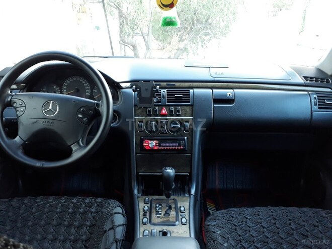 Mercedes E 220 2000, 483,560 km - 2.2 л - Bakı