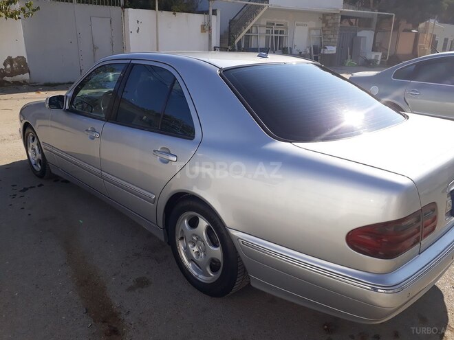Mercedes E 220 2000, 483,560 km - 2.2 л - Bakı