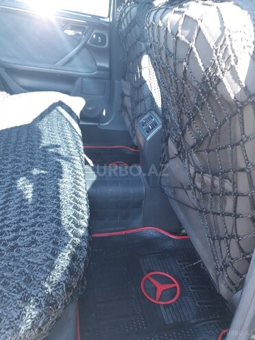 Mercedes E 220 2000, 483,560 km - 2.2 л - Bakı