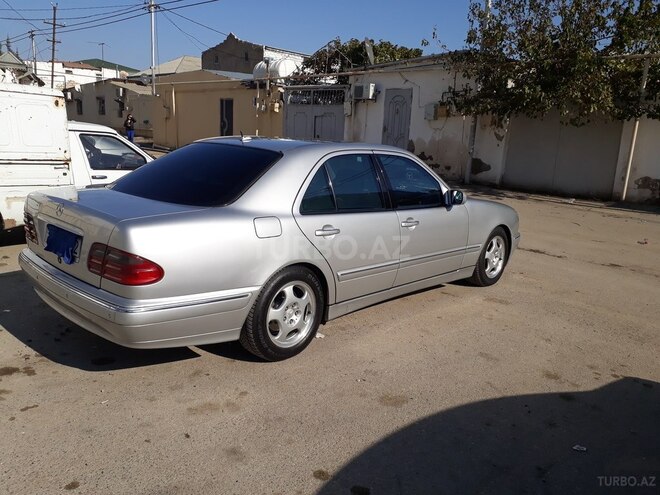 Mercedes E 220 2000, 483,560 km - 2.2 л - Bakı