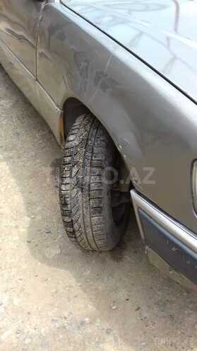 Mercedes E 200 1990, 450,000 km - 2.0 l - Cəlilabad