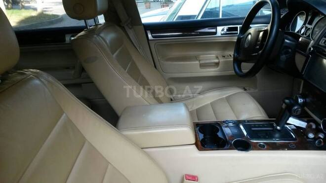 Volkswagen Touareg 2004, 285,000 km - 3.2 l - Bakı