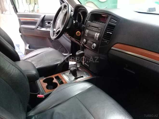Mitsubishi Pajero 2008, 128,000 km - 3.0 l - Bakı