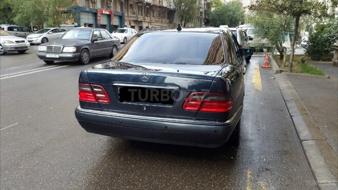 Mercedes E 240 1999, 252,222 km - 2.4 л - Bakı