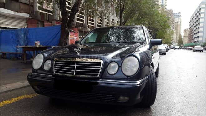 Mercedes E 240 1999, 252,222 km - 2.4 л - Bakı