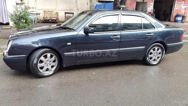 Mercedes E 240 1999, 252,222 km - 2.4 л - Bakı