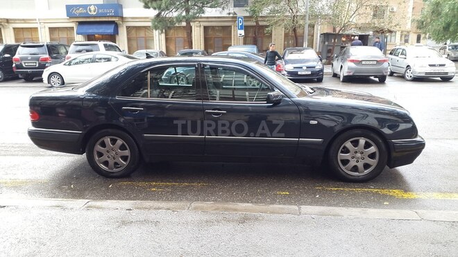 Mercedes E 240 1999, 252,222 km - 2.4 л - Bakı