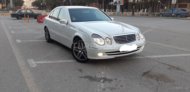 Mercedes E 240 2002, 241,000 km - 2.6 l - Bakı