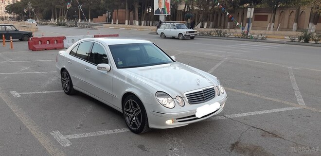 Mercedes E 240 2002, 241,000 km - 2.6 l - Bakı