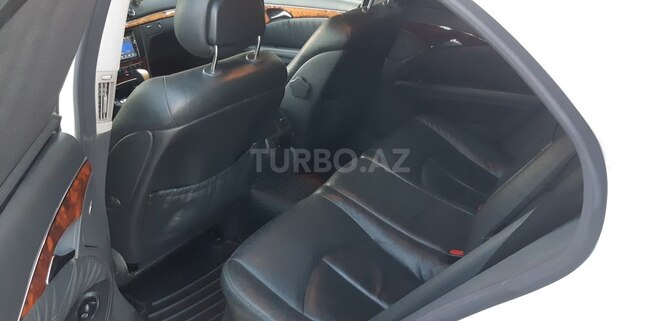 Mercedes E 240 2002, 241,000 km - 2.6 l - Bakı