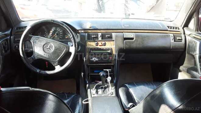 Mercedes E 250 1996, 136,000 km - 2.5 l - Bakı