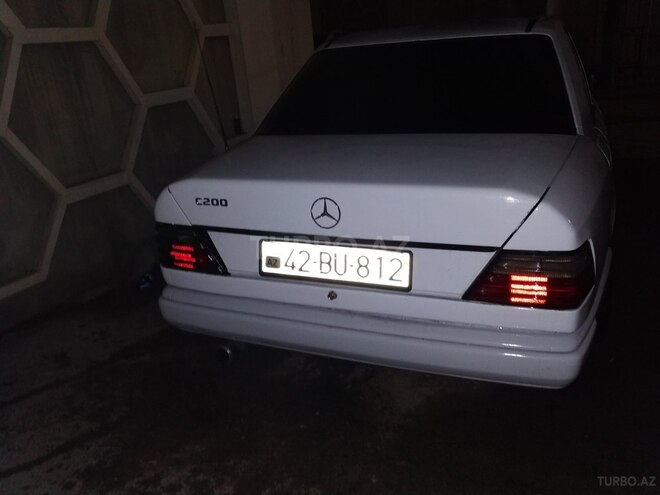 Mercedes E 200 1989, 200 km - 0.3 l - Bakı